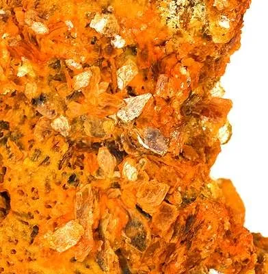 Copiapite (Fe²⁺Fe³⁺₄(SO₄)₆(OH)₂·20H₂O) : minéral de la famille « sulfates, chromates, molybdates et tungstates », système triclinique, dureté 2,5 à 3 (Mohs), couleurs : jaune, jaune verdâtre
